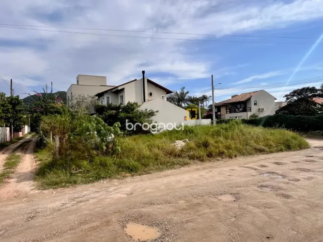 TERRENO À VENDA NO RIO TAVARES
