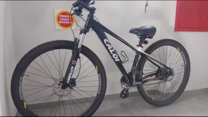 Bicicleta Caloi Elite 30 - Fibra de Carbono alta performance - Ciclismo