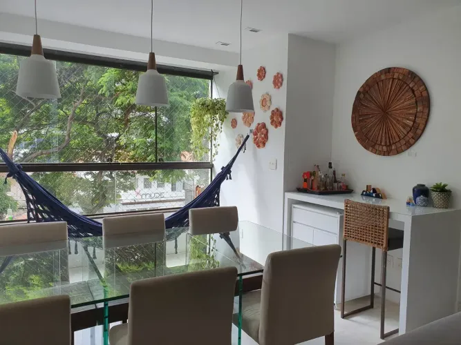 Apartamento para aluguel possui 130 metros quadrados com 4 quartos