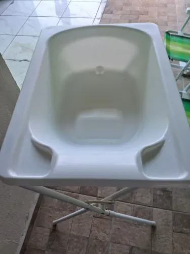 Banheira com suporte