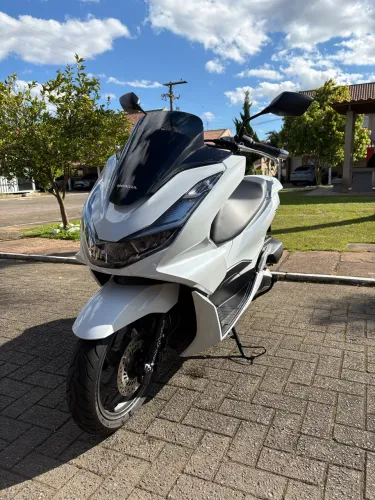 Honda PCX 2025 CBS