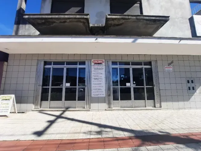 ALUGA-SE SALA COMERCIAL NO CENTRO DO RIO MAINA