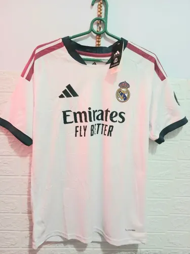 Camisa Real Madrid home 26/27 nova