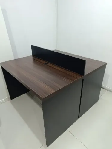 Mesa de trabalho 2 lugares