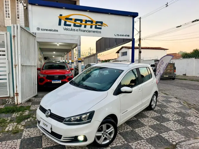 Volkswagen Fox Comfortline 1.0 Flex 8V 5P 2015