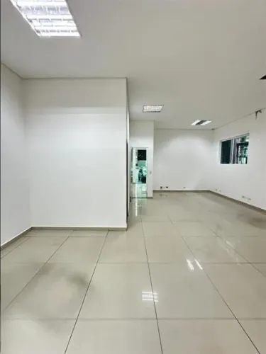 Loja na Avenida Mazzei, 500 220 m²