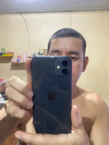 Vendo meu iPhone 11 de 128 gigas