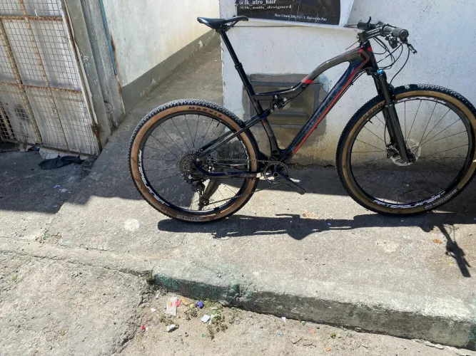 Vendo bike full suspensão