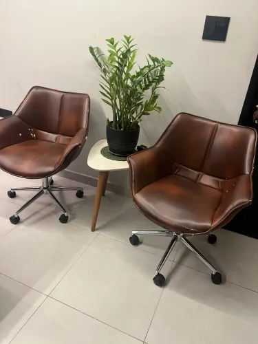 3 poltronas Marrons - 350,00 o conjunto