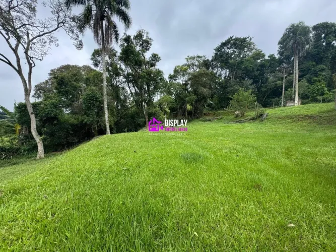 Chácara à Venda em Ibiúna - SP | Natureza, Conforto e Fácil Acesso