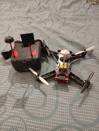 Drone Eachine com fpv
