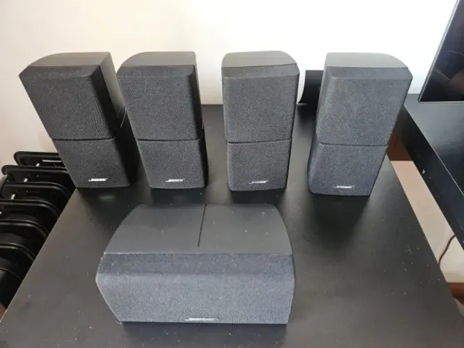 05 Caixas De Som Bose Acoustimass Double Cube e 2 Suportes Bose