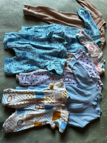 Roupas de bebê unissex (menino e menina)