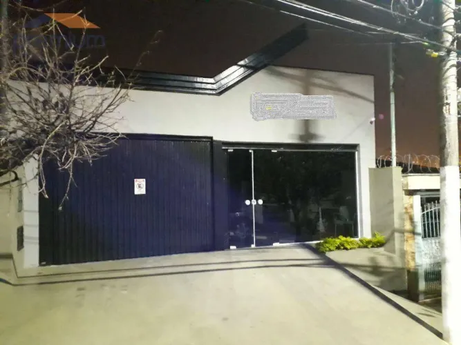 Prédio à venda, 191 m² por R$ 890.000,00 - Vila Aparecida - Bragança Paulista/SP
