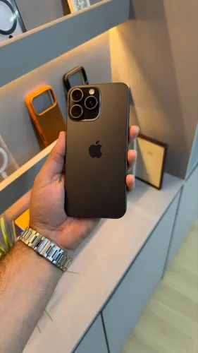 OFERTA! IPHONE 15 PRO MAX 256GB BEM CONSERVADO! PERFEITO FUNCIONAMENTO! ADQUIRA JÁ 