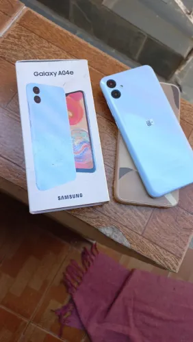 Celular Samsung A04e usado