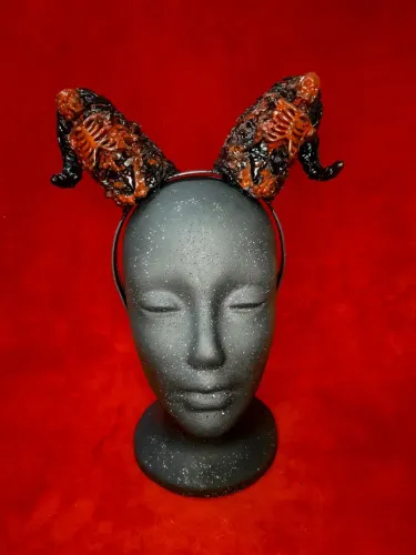 Tiara Headpiece de chifres com esqueleto (RED)