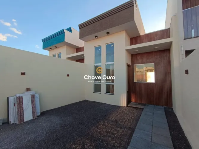 Casa com 3 quartos (sendo 1 suite), valor R$ 390 mil , Bairro Florais Parana