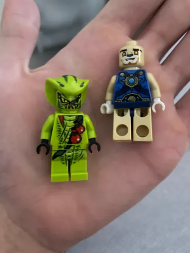 Bonecos Lego Ninjago Lasha e Legends of Chima