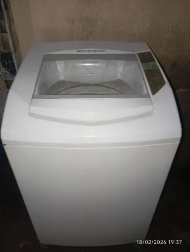 Vendo máquina 8kg 220v está funcionando tudo ok 