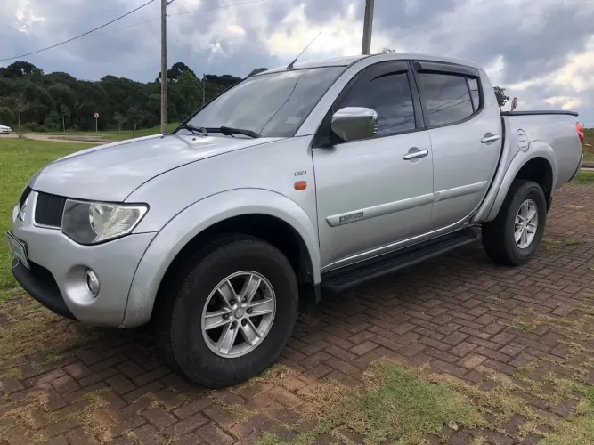 Mitsubishi L200 Triton HPE 3.2 CD TB Int.diesel AUT 2010