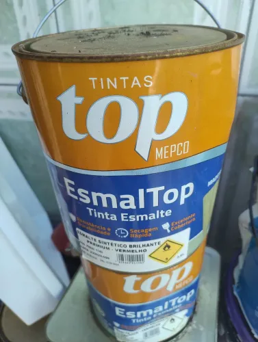 Tinta esmalte vermelha pra portão ou porta de ferro 