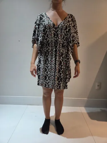 Kaftan Preto e Branco Estampa Ikat