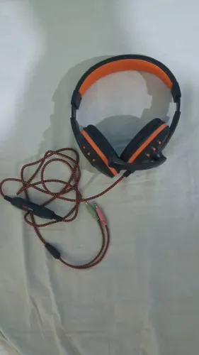 headset OEX Action HS200 seminovo, com microfone, controle de volume, 2 plugs P2