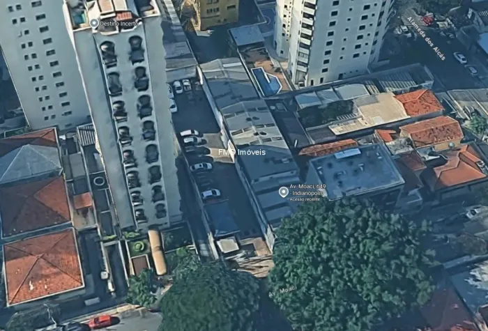 Galpão e terreno com 722m2 de área construída de 1240m2 de terreno