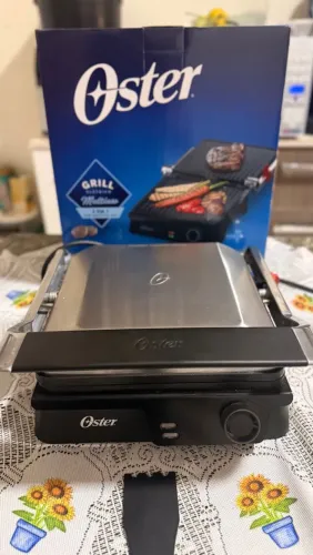 Grill Elétrico Multiuso 2 em 1 Oster OGRL610