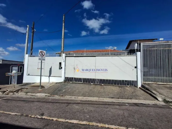 Casa com 4 dormitórios para alugar, 210 m² por R$ 5.000,00/mês - Jardim Vera Cruz - Louvei