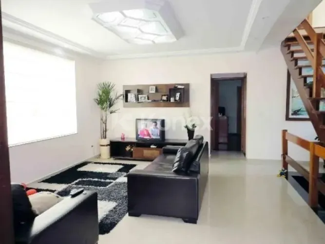 Casa comercial à venda com 549 m² em Conjunto Residencial Santa Terezinha, São Paulo