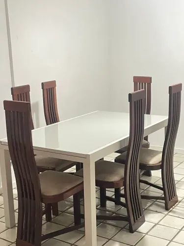 Mesa Jantar, área gourmet e churrasqueira
