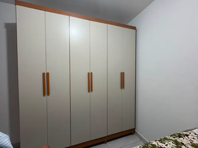 GUARDA ROUPA