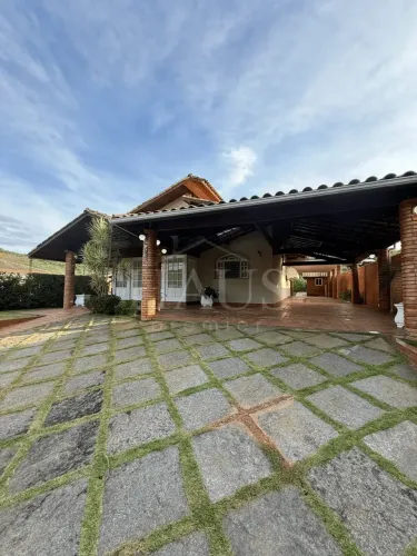 Casa à venda com Energia Solar, Piscina Aquecida e Lazer Completo Condomínio Jardim Lerm
