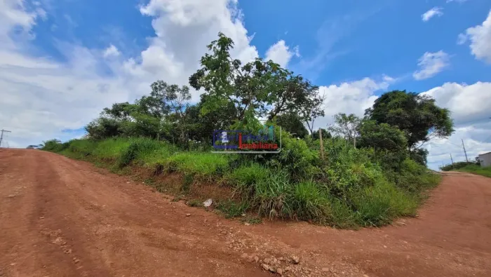 Terreno em Mateus Leme!