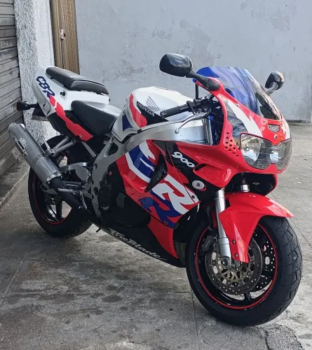Cbr 900 RR ano 1997 Fireblade apta a placa preta!
