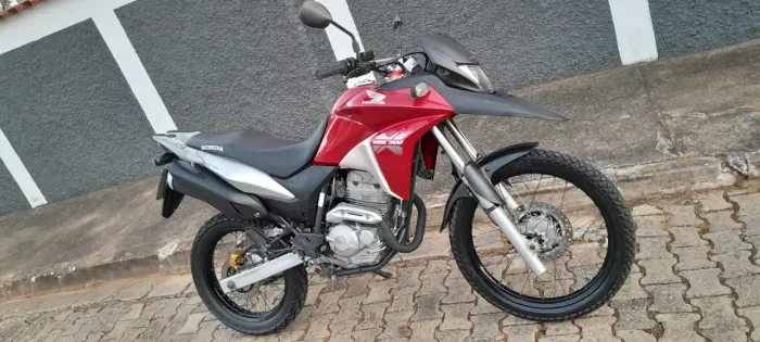 VENDO XRE 2015 UNICO DONO