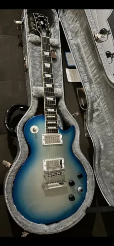 Gibson limited edition robot