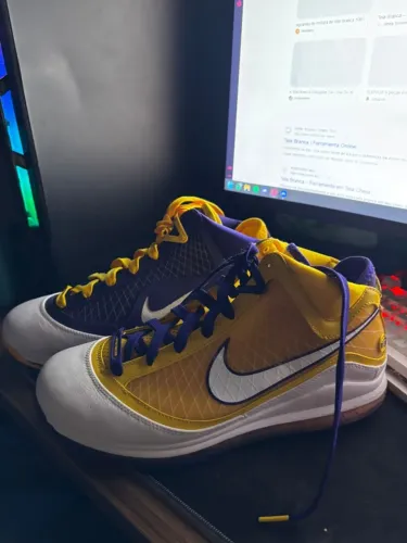 Tênis exclusivo Nike LeBron 7 Media Day (único par em Boa Vista)