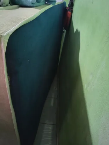 Cama box em ótimo estado azul