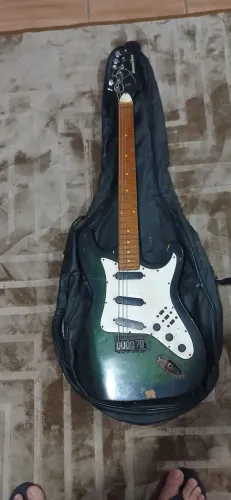 Guitarra Jennifer