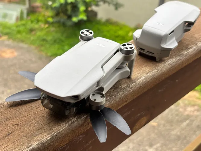 Drone DJI Mavic Mini (não liga) + Shell extra