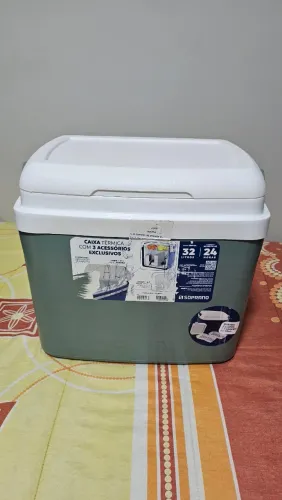 Excelente Caixa Térmica / Cooler Tropical / Com 3 Acessórios / 32 Litros / SOPRANO
