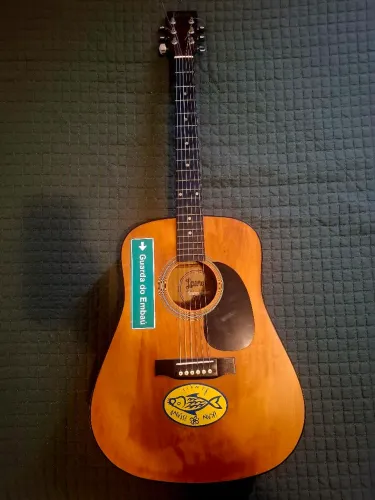 Violão Lauren