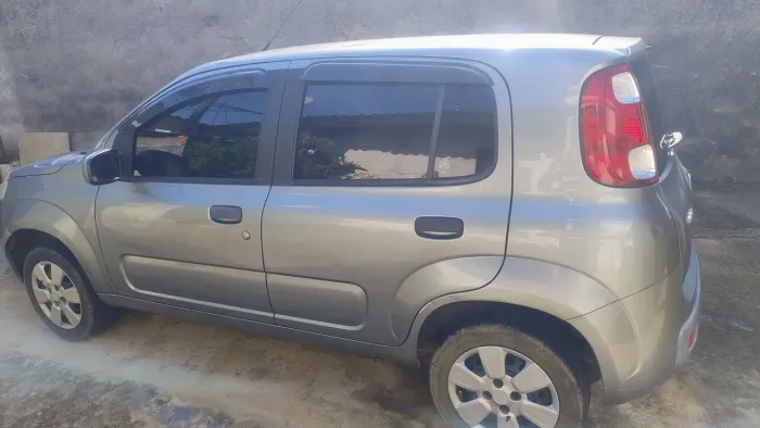 Fiat Uno Vivace Celeb. 1.0 EVO F.flex 8V 5P 2013