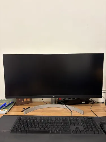Monitor LG 29 Ultrawide c saídas de som
