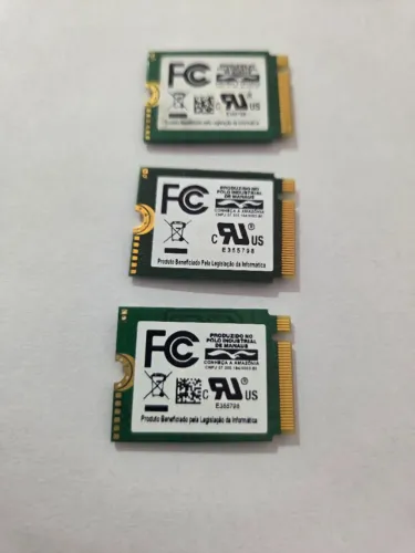 3 SSD de 256 Gb funcionando perfeitamente