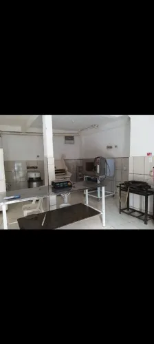 Alugo padaria com todas as máquinas no Montese.