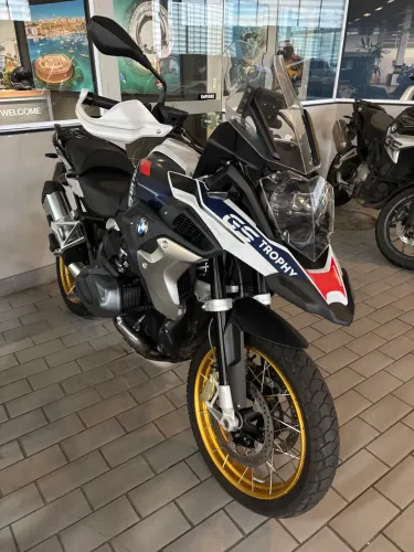 BMW R 1250 GS PREMIUM TROPHY (2023/2023) - KIT BAIXO 